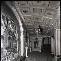 MO-Saint Louis-Ambassador Mezzanine Foyer
